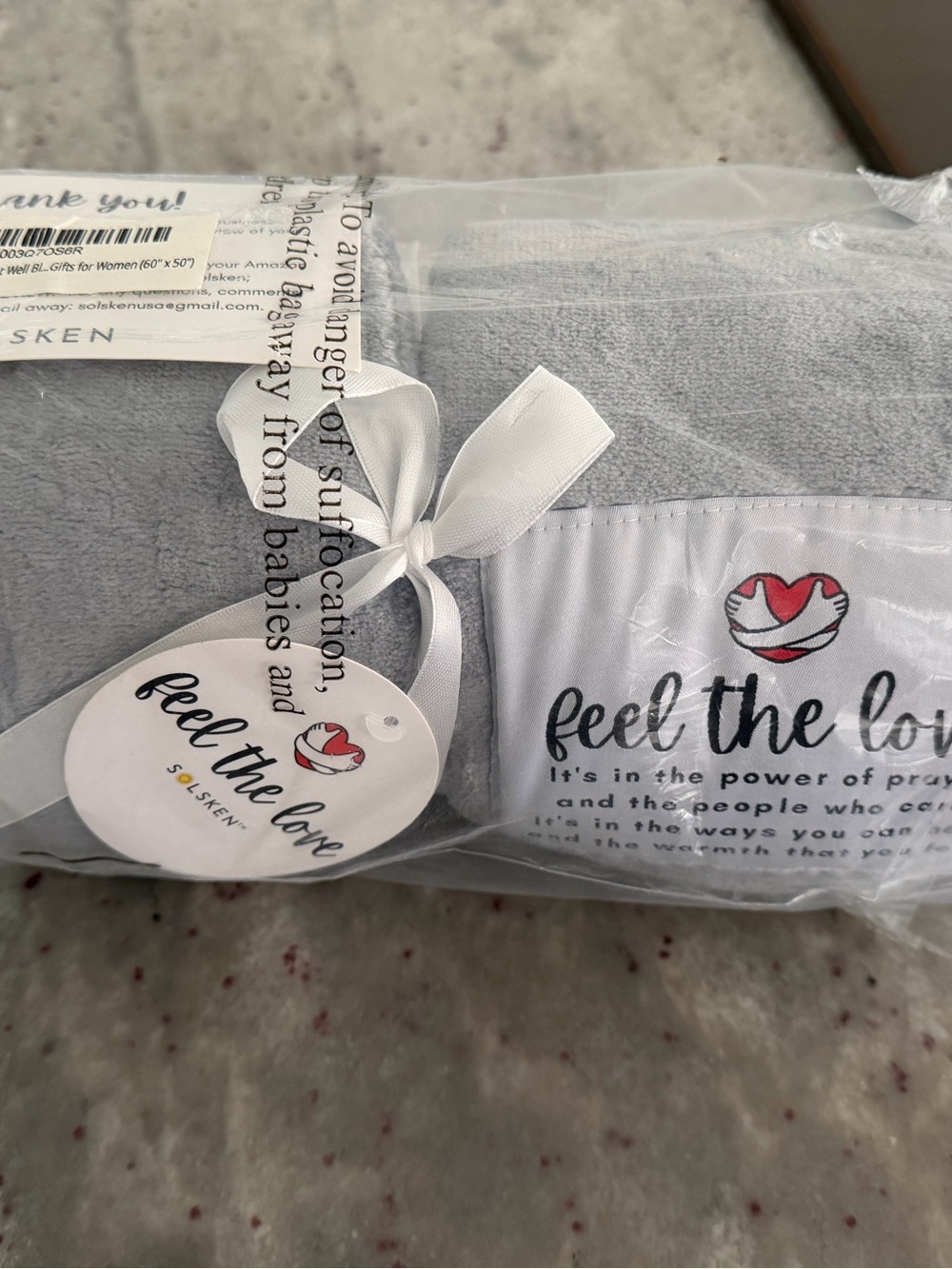 'Feel the Love' Gray Fleece Blanket - Get Well Soon